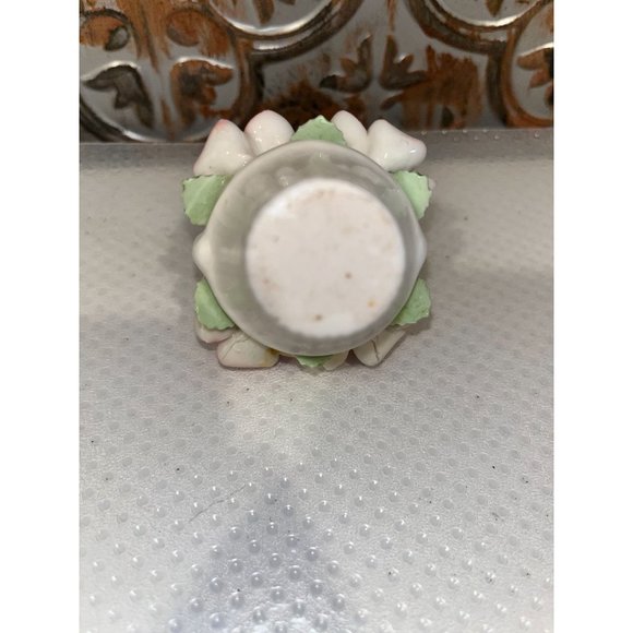 Mini Vintage Porcelain Pink and white Flower Basket Capodimonte Style - Picture 6 of 6